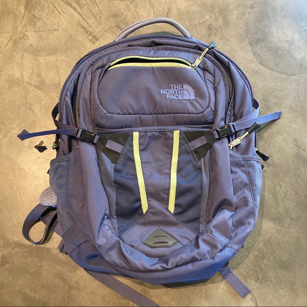 The North Face Recon Womens Backpack Hiking School Work Leisure Travel 30L READ!